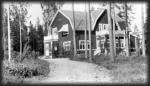 Kamrersbostad byggd 1912. Här bodde Örtholm fram till 1917 då kamrer Erik Håkansson flyttade in och bodde där till 1953. Huset är nu rivet.